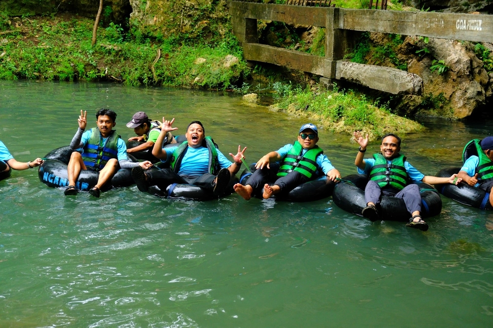 Gathering seru di Goa Pindul Jogja
