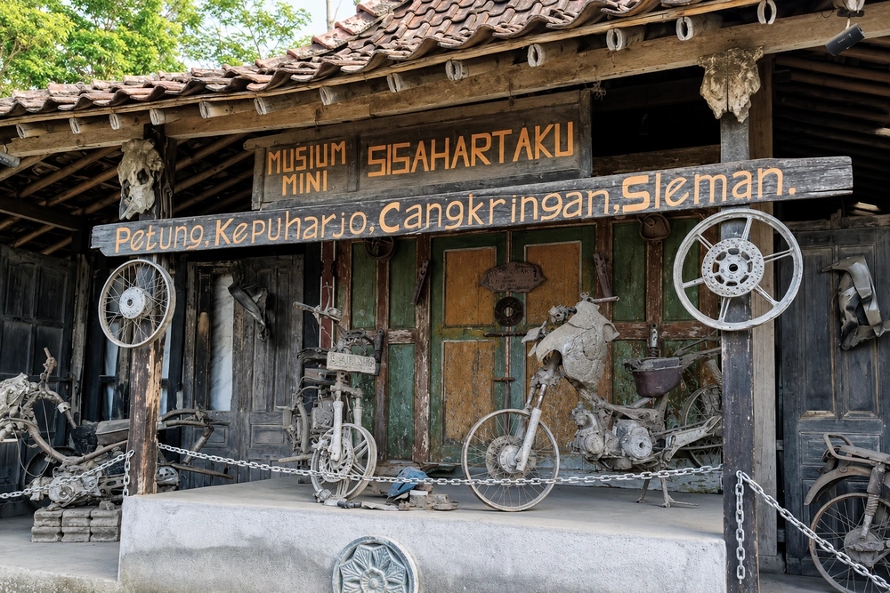 museum yang menyimpan sisa-sisa letusan Gunung Merapi tahun 2010